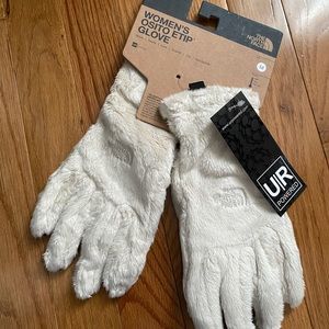 North face gloves